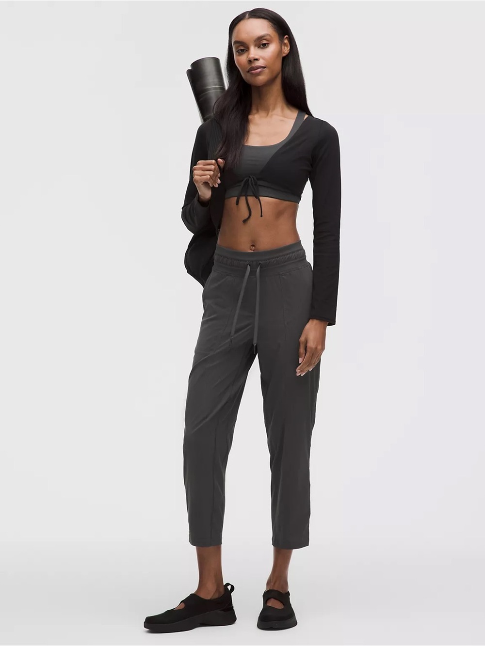 Lululemon Athletica Dance Studio Mid Rise Cropped Pant size 8